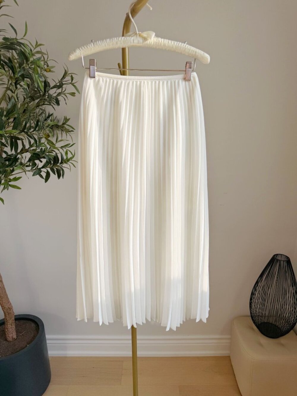 Babaton Ivory Pleated Midi Skirt XXS Double Layer